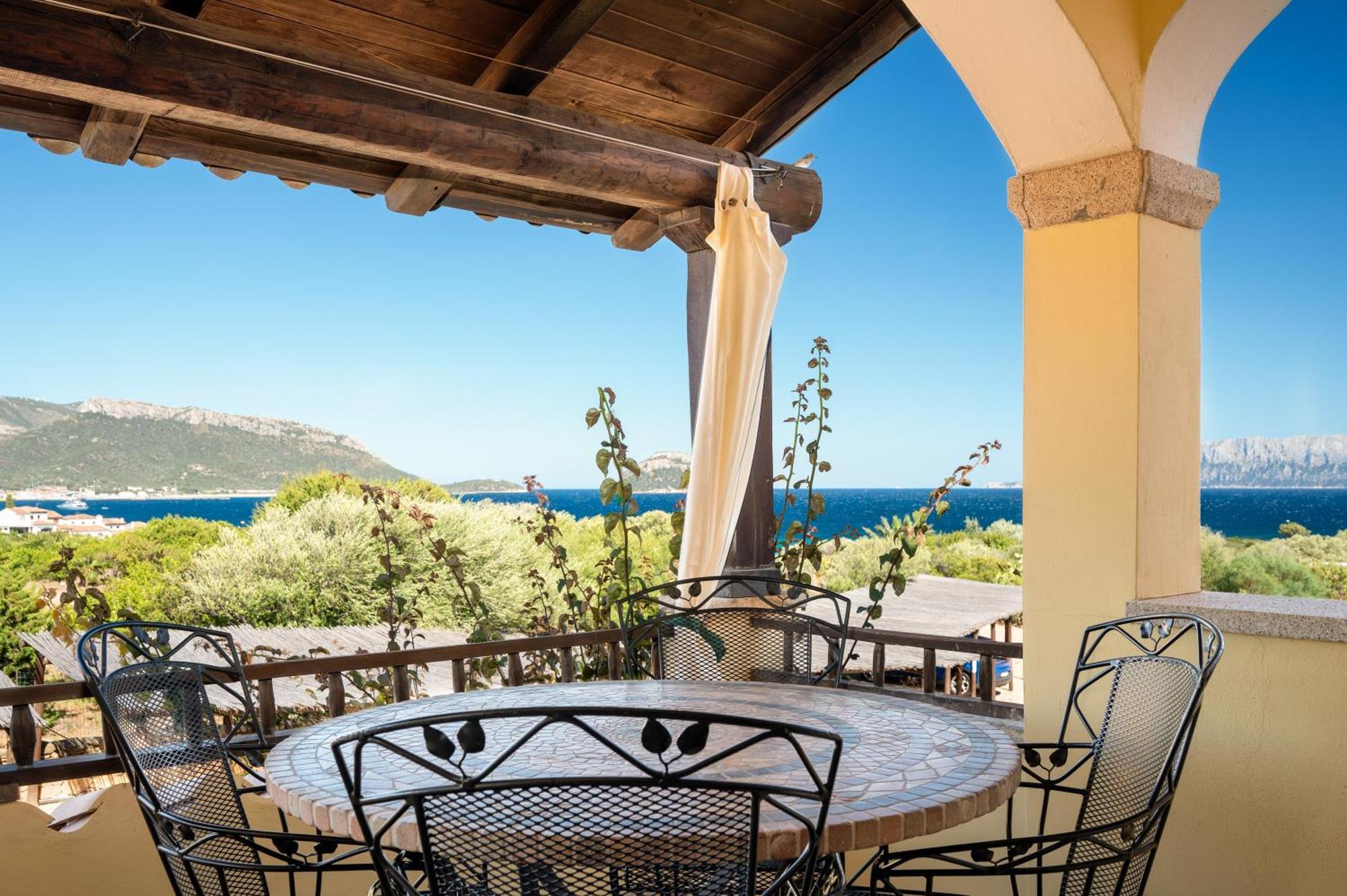 Spiaggia Bianca Pedra Rosa - Your House In Sardinia Golfo Aranci Exterior photo